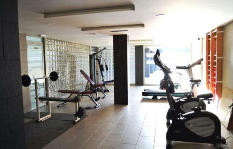 Apartamento Lujo, Primera Linea Playa, Garaje, Wifi, Piscina Climatizada 滨海罗克塔斯 外观 照片