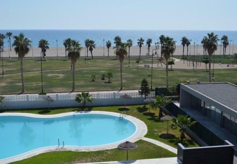 Apartamento Lujo, Primera Linea Playa, Garaje, Wifi, Piscina Climatizada 滨海罗克塔斯 外观 照片